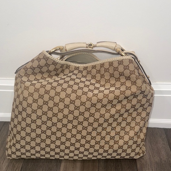 Gucci Handbags - Gucci Tan ivory GG canvas Monogram horsebit large hobo bag with gold hardware